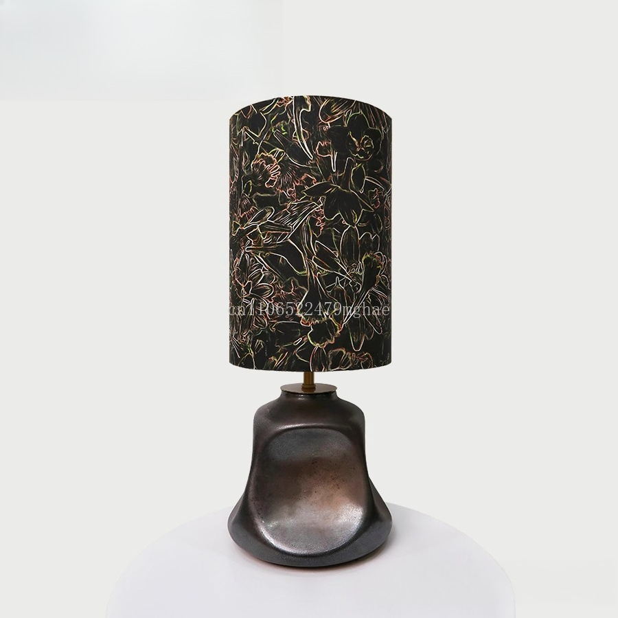 Century Textile & Sewing Supply Hours - 금박 리버티 패브릭 테이블 램프: 영국산